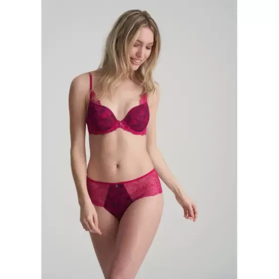 Anna Padded, Amarena