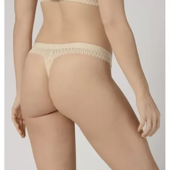 Aura Spotlight String, Creamy Dream
