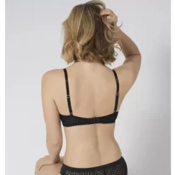 Aura Spotlight WHP, Black