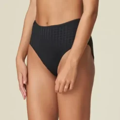 Avero Maxi, Black