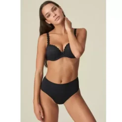 Avero Maxi, Black