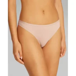 Calvin Klein Tai, Cedar