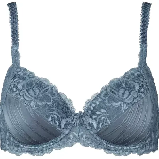 Dorrit Bra Fill, Bering Sea