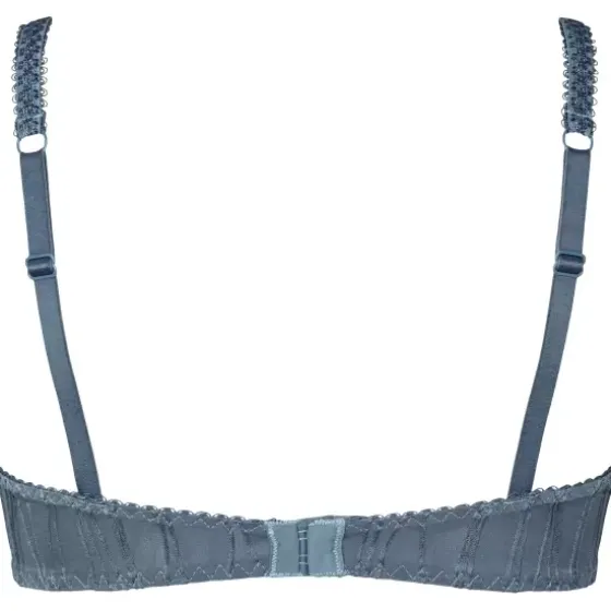 Dorrit Bra Fill, Bering Sea