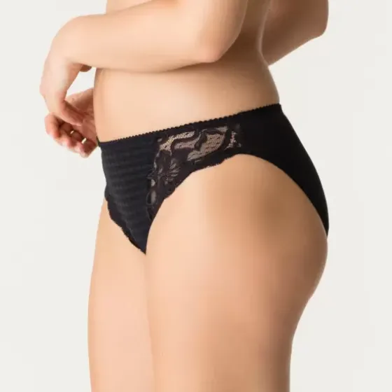 Madison Tai, Black