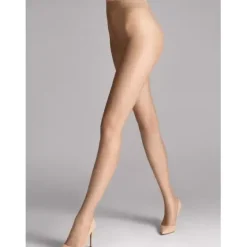 Nude 8, Cosmetic