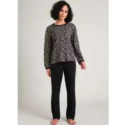 Pyjamas, Black