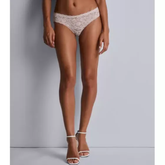 Rosessence Tai, Nude d ete