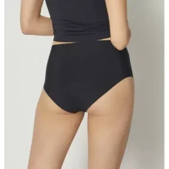 Zero Feel Maxi, Sort